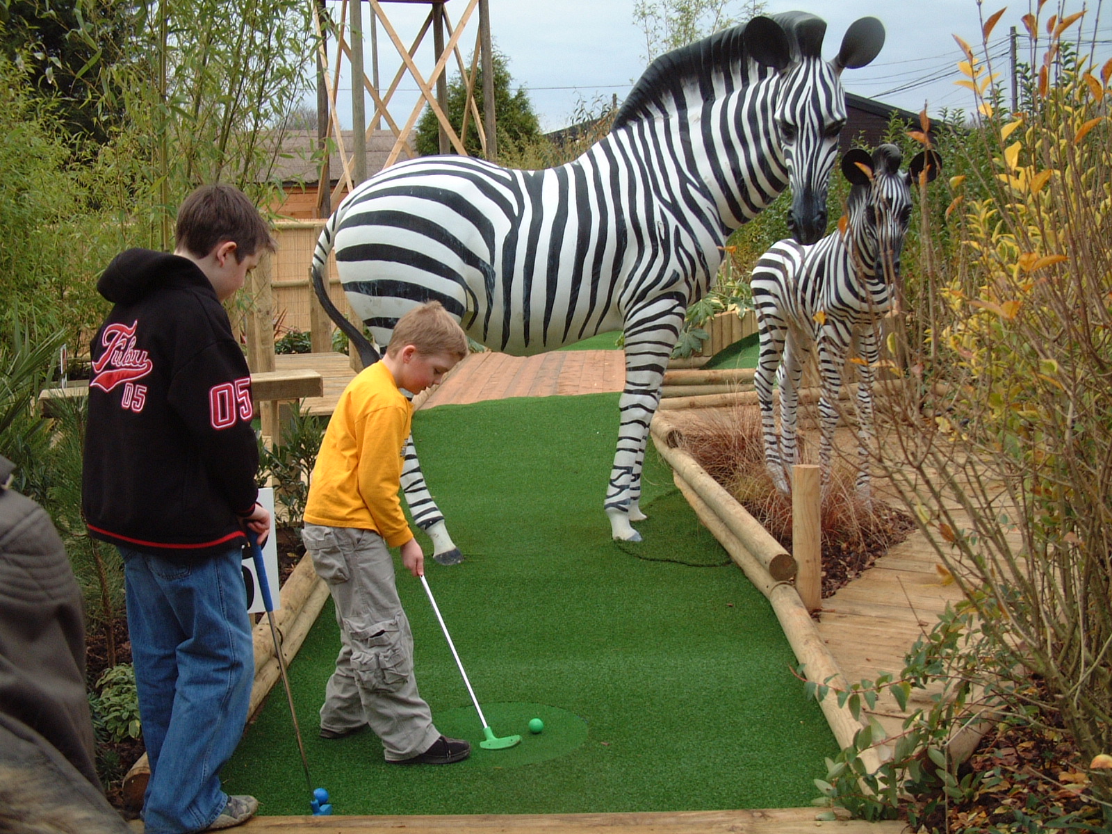 On Safari Adventure Golf Hertfordshire Hertfordshire Zoo