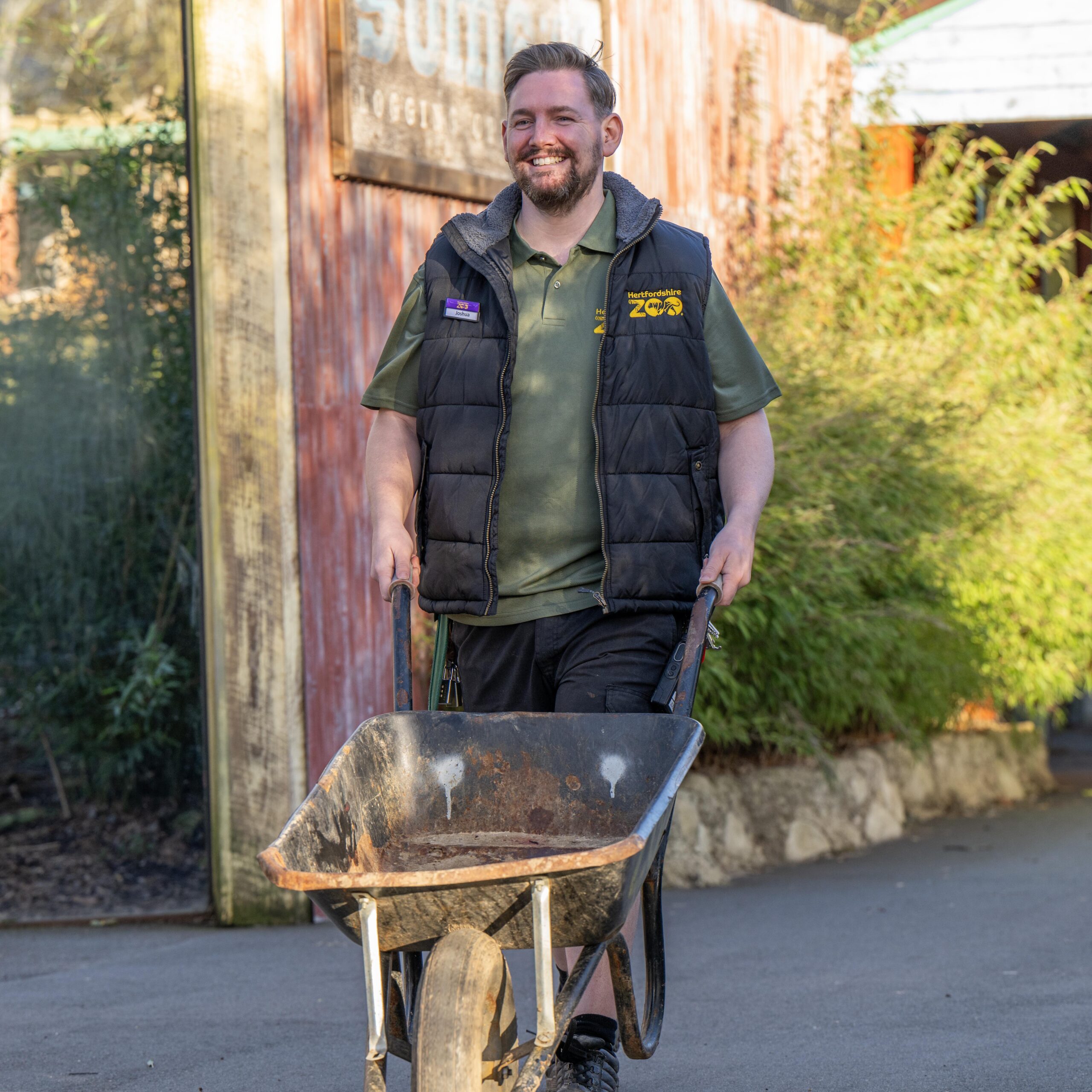 What Qualifications Do You Need to Be a Zookeeper? Hertfordshire Zoo